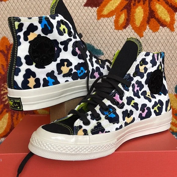 Converse 572369C
CHUCK TAYLOR ALL STAR 70 HI
EGRET/BLACK/LIME TWIST
WMNS snkrs - Picture 9 of 16